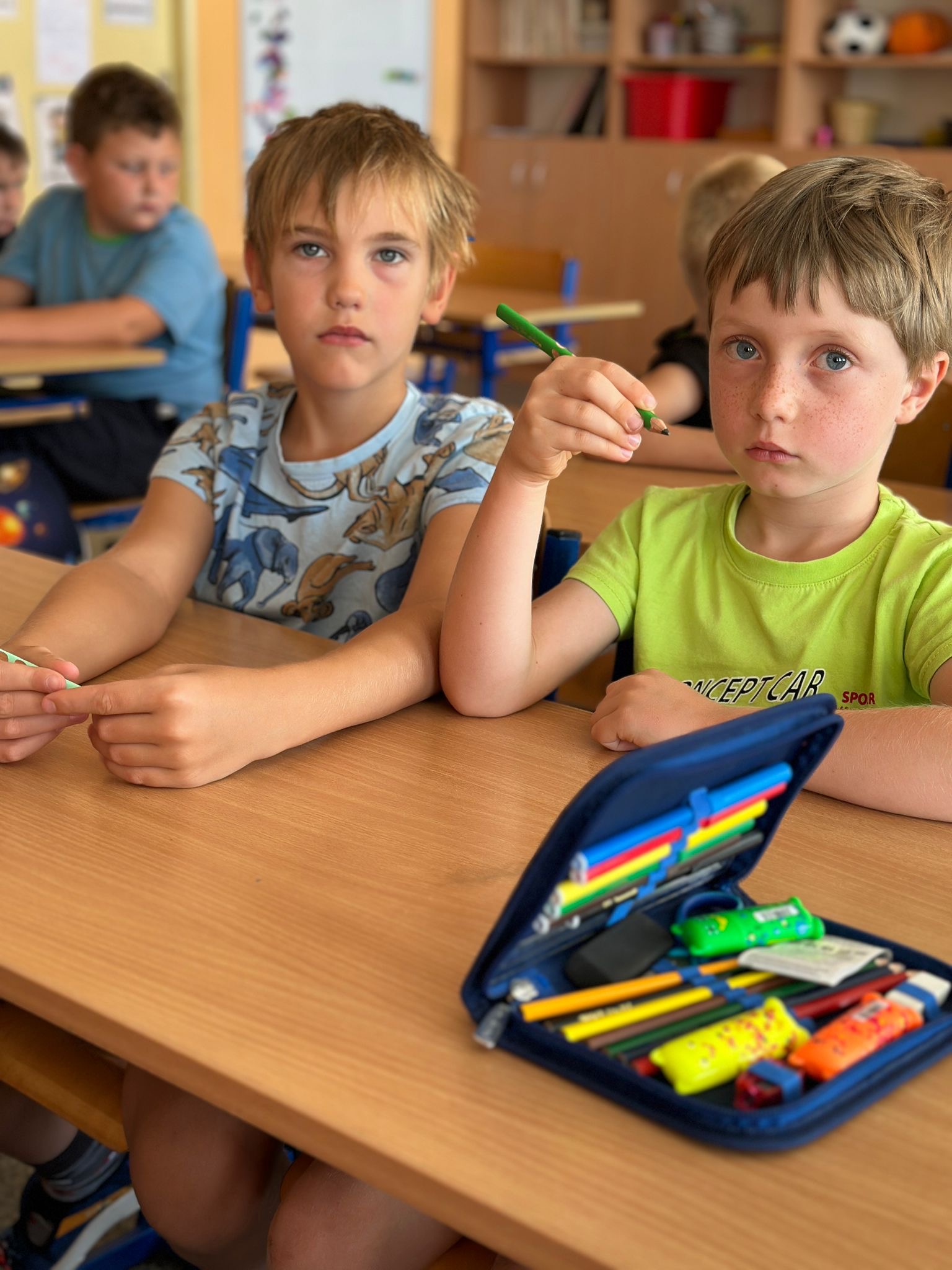 Prvňáčci a jejich první dny ve škole 🏫✏️