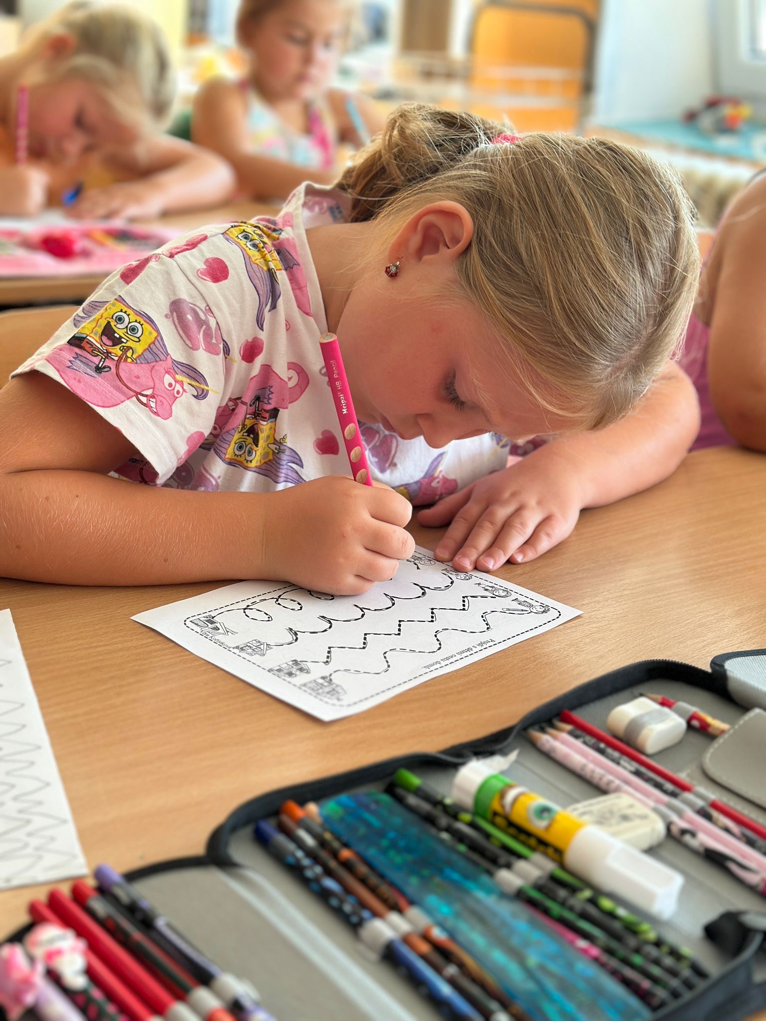 Prvňáčci a jejich první dny ve škole 🏫✏️