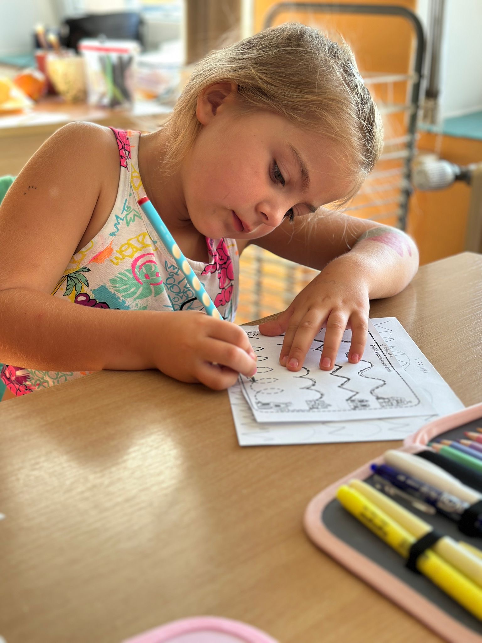 Prvňáčci a jejich první dny ve škole 🏫✏️