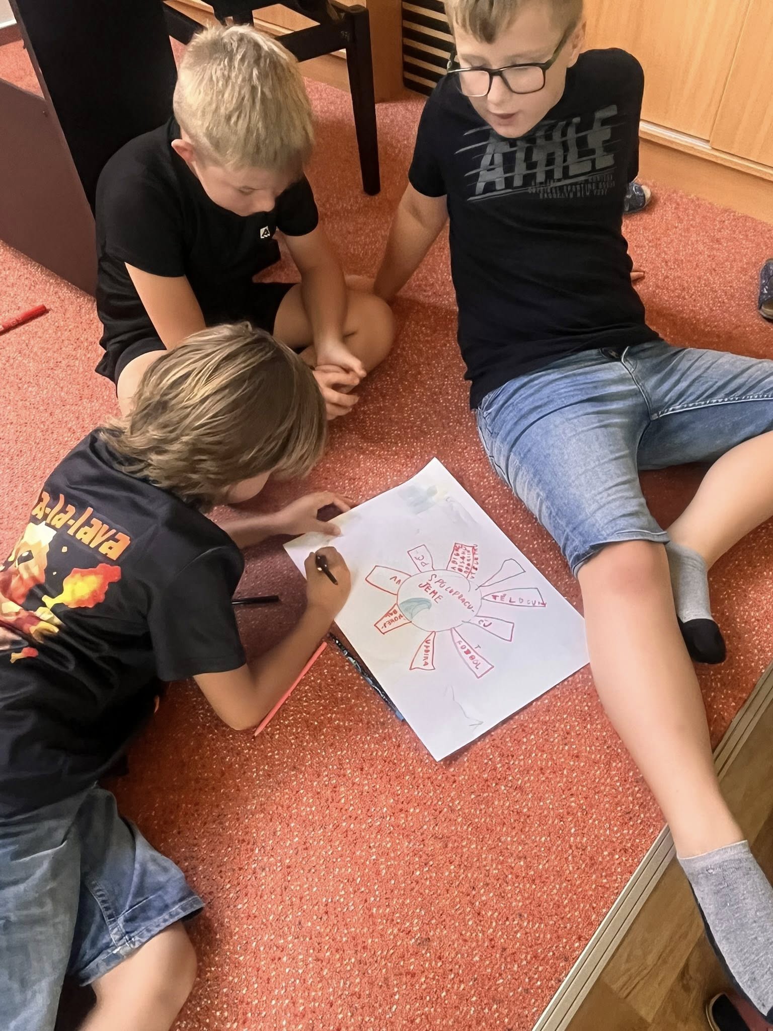 První týden ve škole👩‍🏫📝🎲