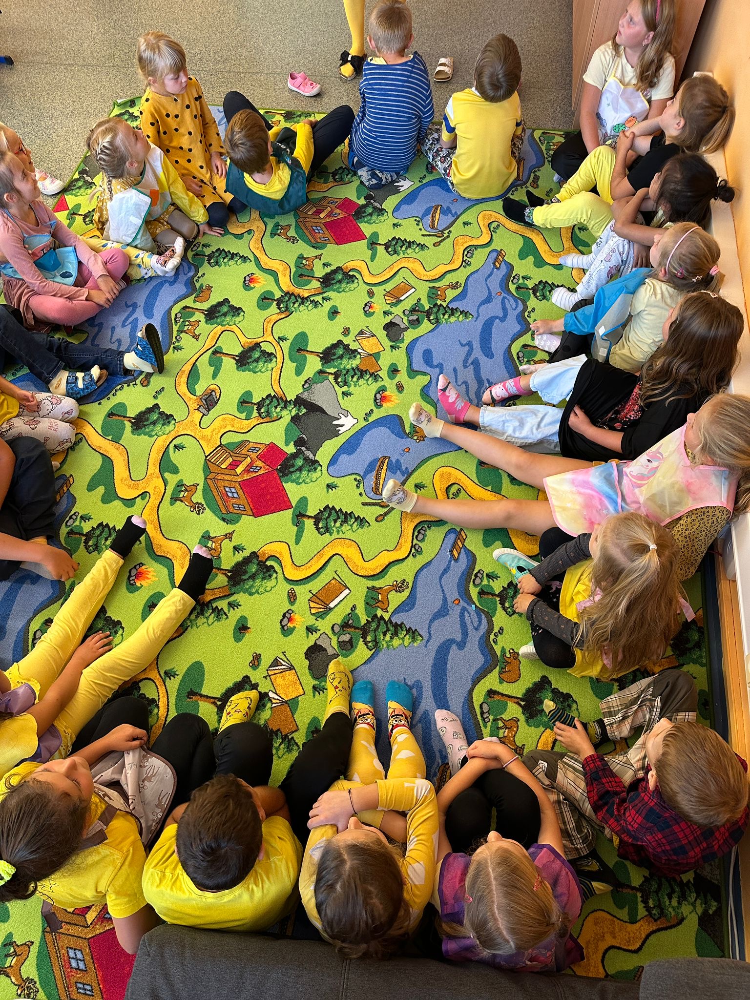 Barevný týden v první třídě♥️💙💚💛