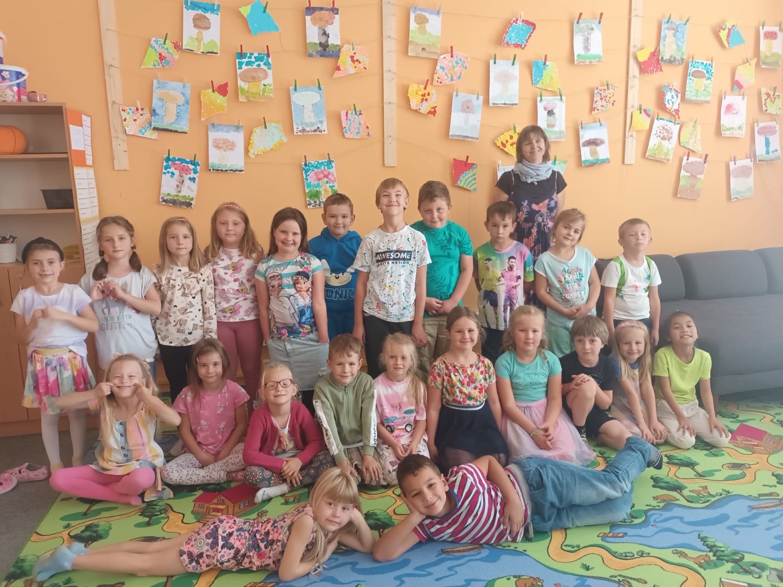 Barevný týden v první třídě♥️💙💚💛