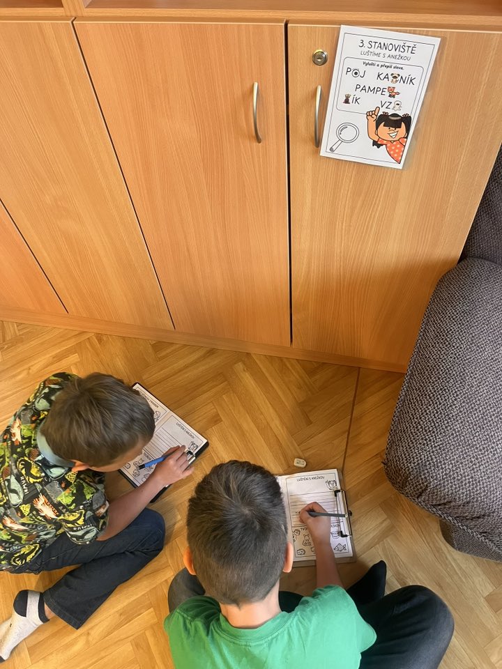 Vyučování u druháčků - stanoviště, losování dvojic 🎲📚🇨🇿🧮