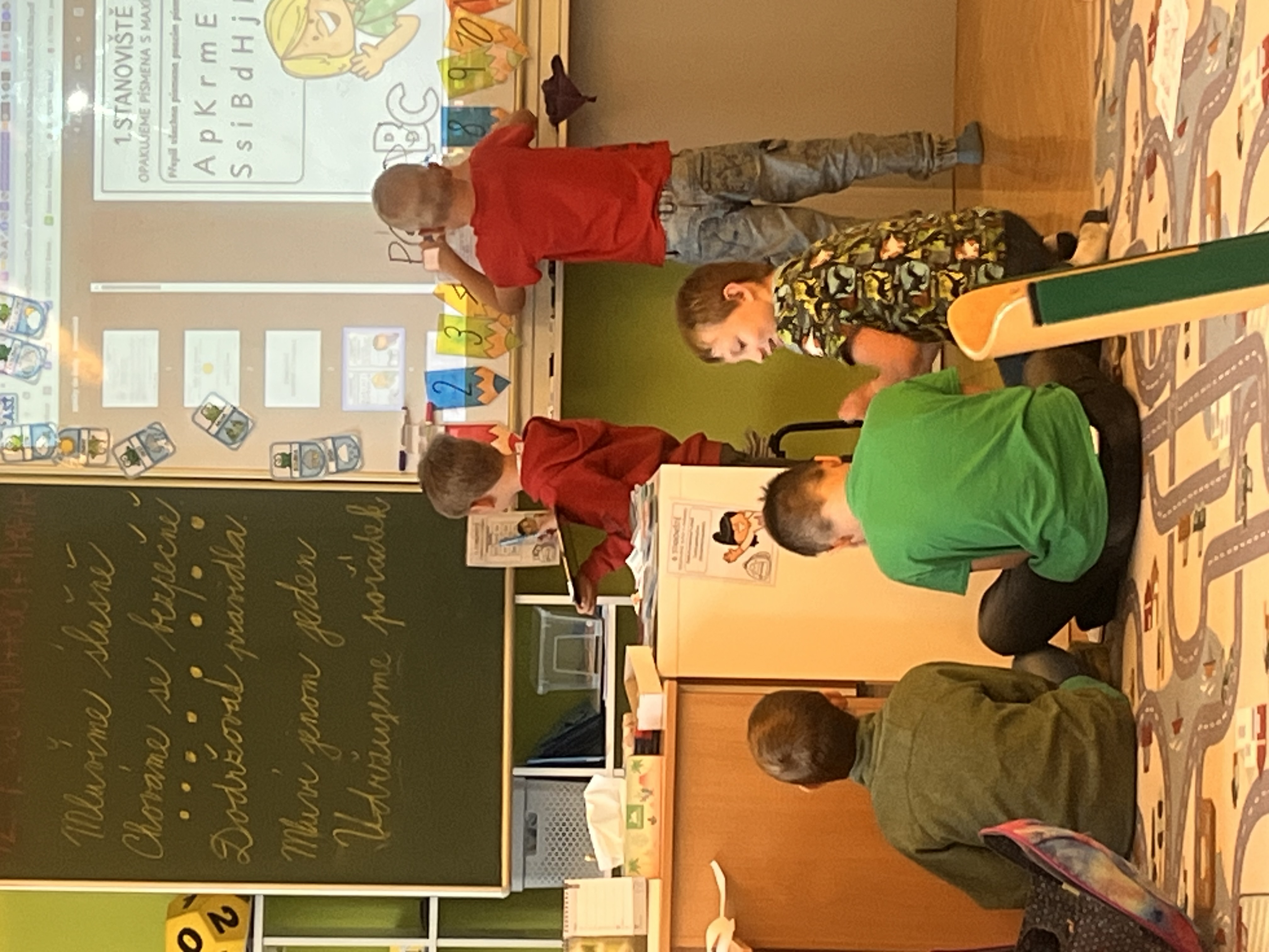 Vyučování u druháčků - stanoviště, losování dvojic 🎲📚🇨🇿🧮
